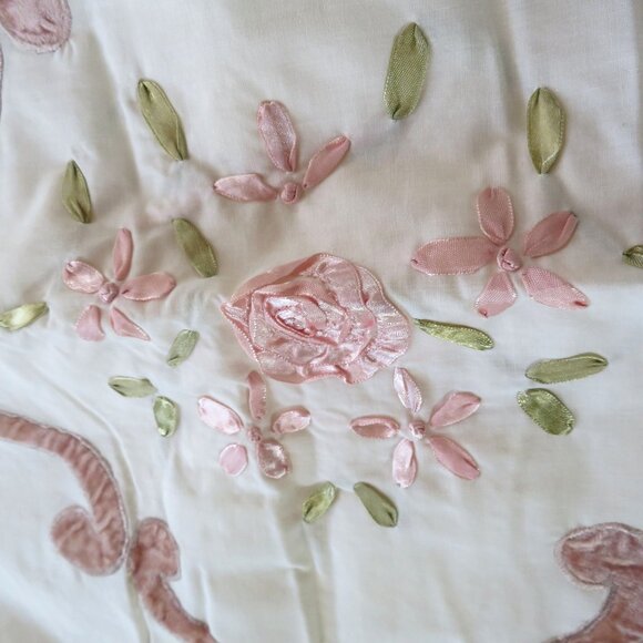 New Vintage King Shams Bedskirt Set Silk Ribbon Rose Velvet Design Cream Satin - Picture 6 of 16